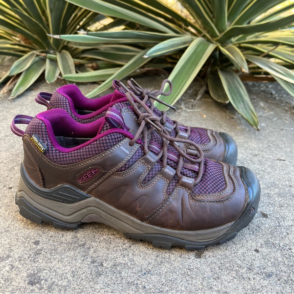 Keen Gypsum II Low WP Hiking Shoes Women’s 6.5